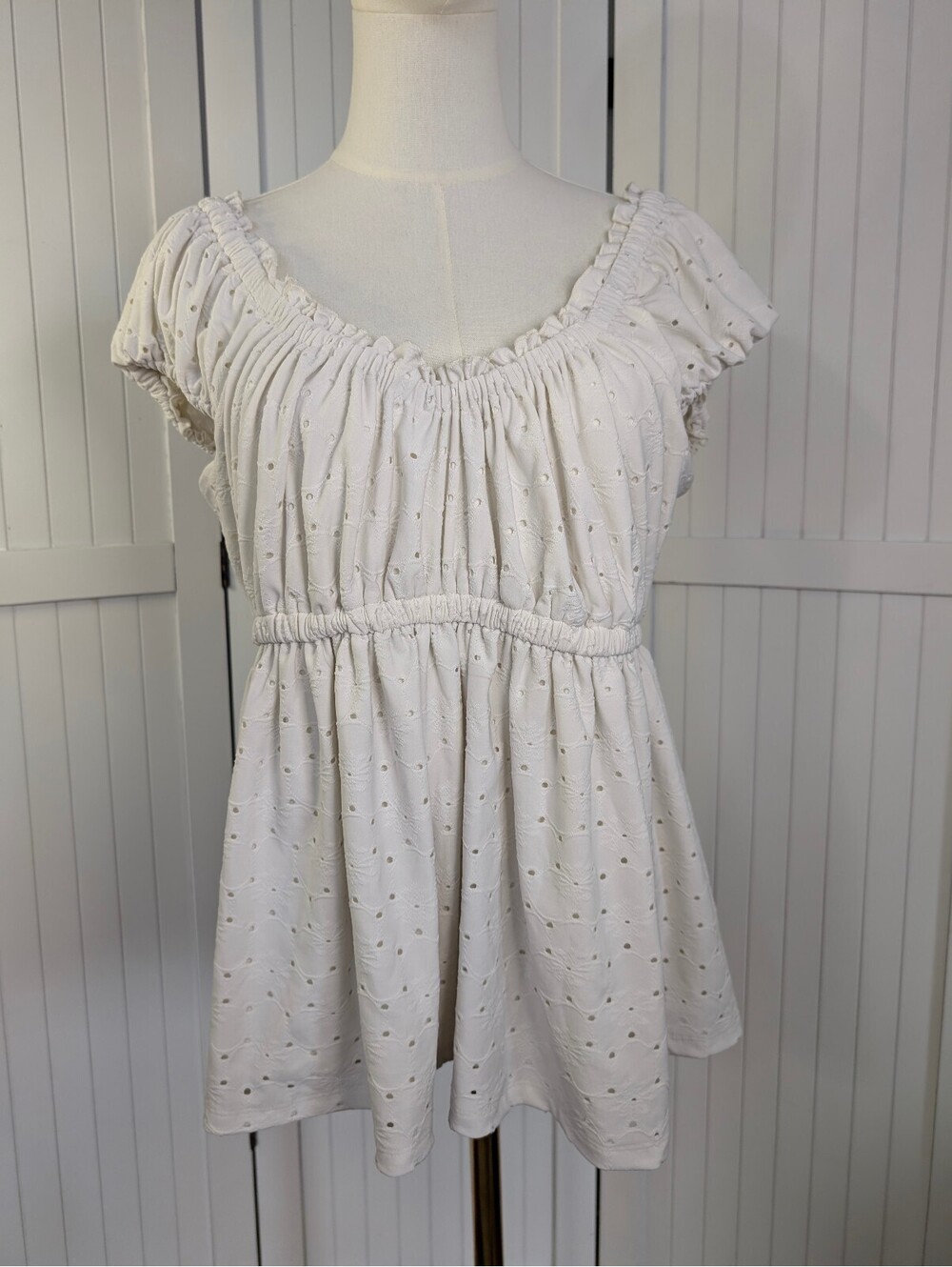 Torrid White Eyelet Babydoll Top Womens Size 1 14 16 Sweetheart Cap Sleeve